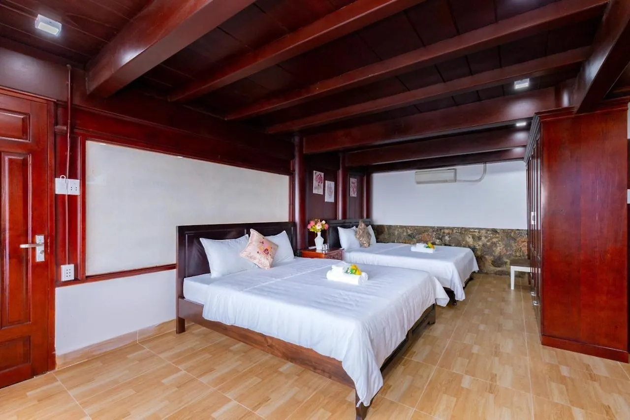 66 Ha Long; Giap Bien Villa Vung Tau