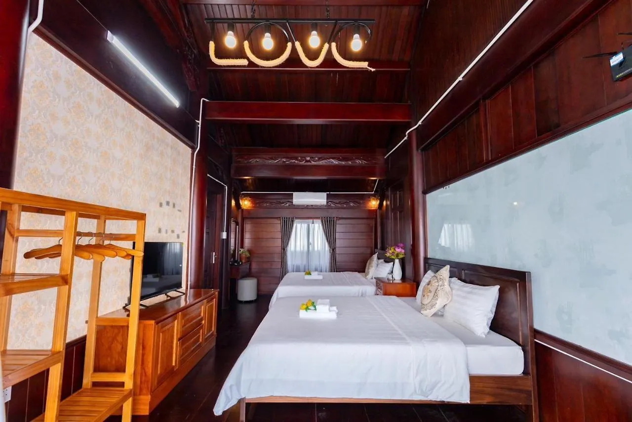 66 Ha Long; Giap Bien Villa Vung Tau